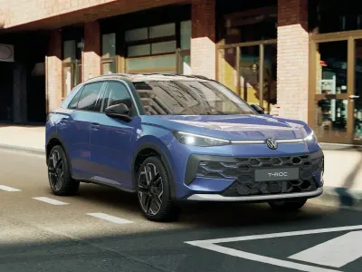 Nuova VW T-Roc Style 150 CV (110 kW) 2026 Celestial blue metallizzato nero SUV