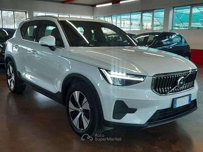 Usata Volvo XC40 Core 179 CV (131 kW) 2022 Bianco perlato SUV