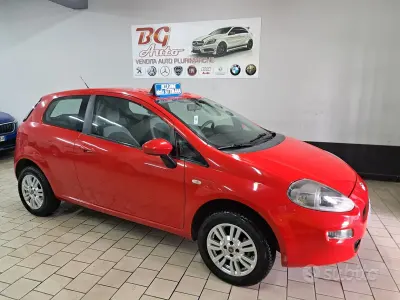 Usata Fiat Punto Evo 70 CV (51 kW) 2012 Rosso Utilitaria