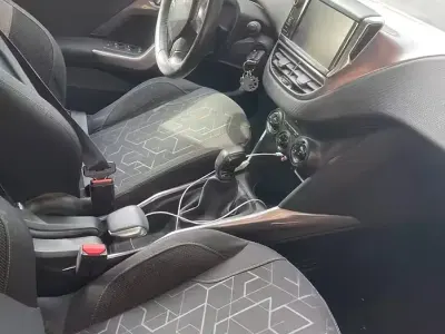 Usata Peugeot 2008 2014 Bianco SUV