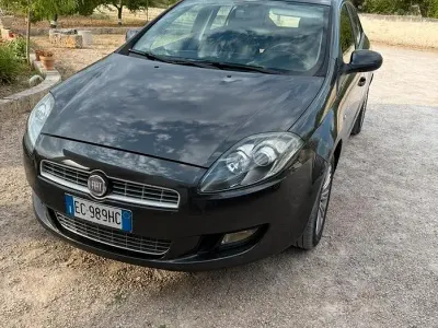 Usata Fiat Bravo 120 CV (88 kW) 2010 Marrone Utilitaria