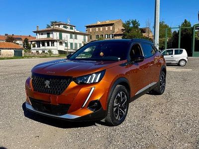 Usata Peugeot 2008 GT 130 CV (95 kW) 2022 Marrone SUV