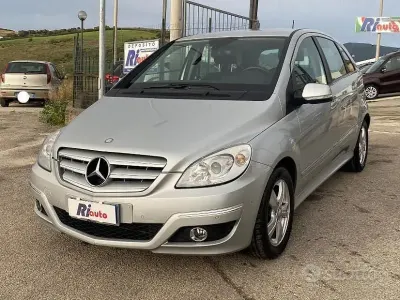Usata Mercedes B180 109 CV (80 kW) 2010 Monovolume