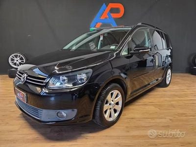 Usata VW Touran Trendline 105 CV (77 kW) 2011 Nero Monovolume