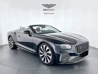 Nuova Bentley Continental 519 CV (381 kW) 2026 Blu Cabrio