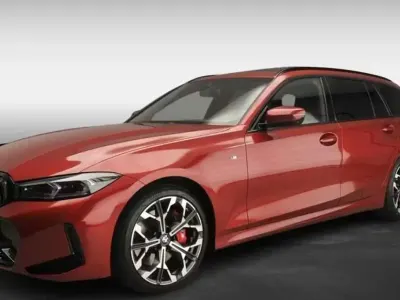 Usata BMW 330 M Sport 245 CV (180 kW) 2025 Rosso Station wagon