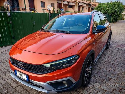 Usata Fiat Tipo Cross 101 CV (74 kW) 2021 Berlina