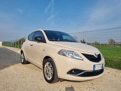 Usata Lancia Ypsilon S 95 CV (69 kW) 2016 Utilitaria