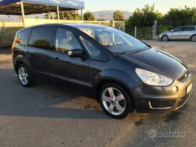 Usata Ford S-MAX Titanium 140 CV (102 kW) 2007 Grigio Monovolume