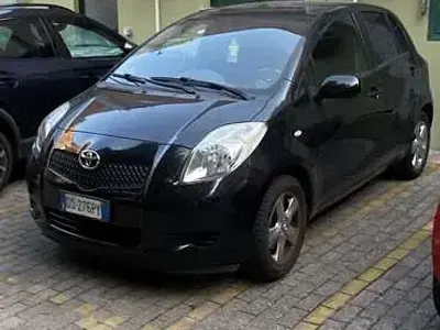 Usata Toyota Yaris Sol 65 CV (47 kW) 2008 Utilitaria