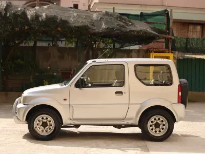 Usata Suzuki Jimny 80 CV (58 kW) 2000 Argento SUV