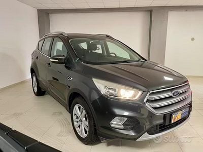 Usado Ford Kuga Titanium 120 CV (88 kW) 2018 Gris SUV