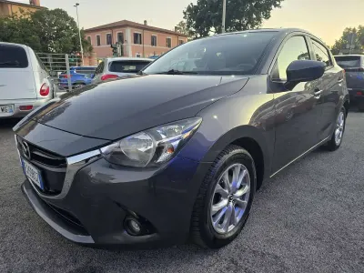Usata Mazda 2 Exceed 105 CV (77 kW) 2017 Grigio Utilitaria