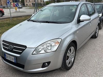 Usata Kia Ceed GT EX 115 CV (84 kW) 2007 Argento Berlina