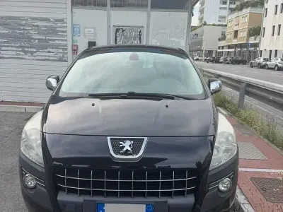 Usata Peugeot 3008 Active 115 CV (84 kW) 2013 Nero Station wagon