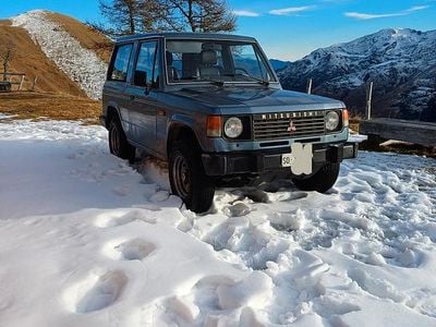 Usata Mitsubishi Pajero 1986 Blu SUV