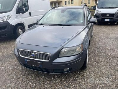 Usata Volvo V50 136 CV (100 kW) 2005 Grigio Station wagon