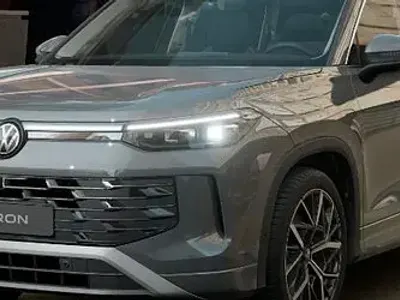 Usata VW Touareg Elegance 381 CV (280 kW) 2023 Nero SUV