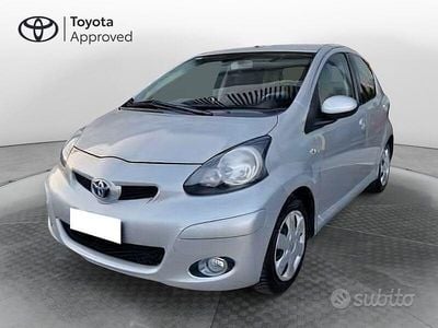 Grigio Usata 2011 Toyota Aygo Connect Style Utilitaria | 7890 € (Molto cara)