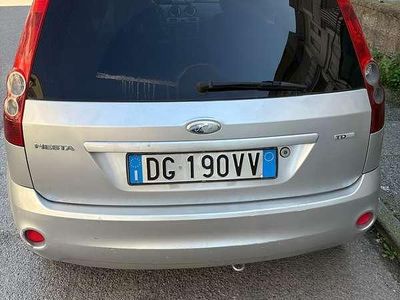 Usata Ford Fiesta Titanium 68 CV (50 kW) 2006 Grigio Utilitaria