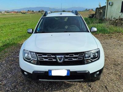 Usata Dacia Duster Lauréate 90 CV (66 kW) 2016 Bianco SUV