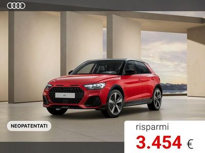 Nuova Audi A1 Design 116 CV (85 kW) 2025 Bianco ghiacciaio metallizzato nero mito Utilitaria