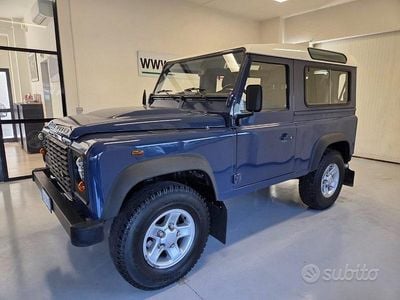 Usata Land Rover Defender 122 CV (89 kW) 2010 Blu Station wagon