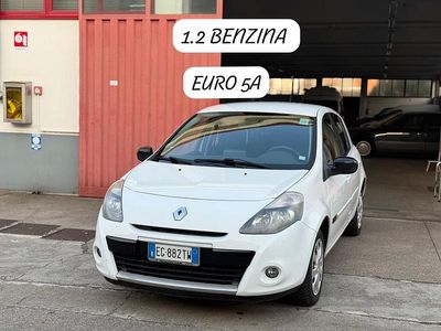 Usata Renault Clio II 74 CV (54 kW) 2011 Bianco Berlina