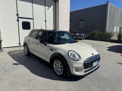Usata Mini Cooper D Business 116 CV (85 kW) 2015 Other Utilitaria