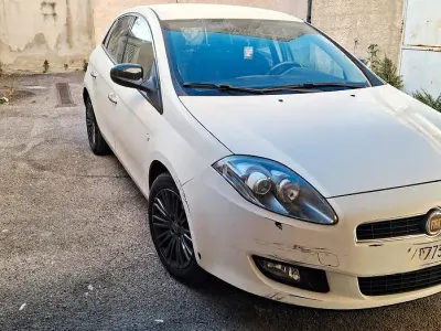 Usata Fiat Bravo Easy 105 CV (77 kW) 2012 Bianco Utilitaria