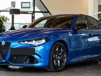 Usata Alfa Romeo Giulia Quadrifoglio 519 CV (381 kW) 2024 Blu/azzurro Berlina