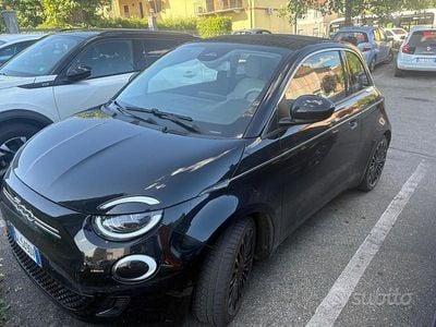 Usata Fiat 500e La Prima 69 kW (95 CV) 2022 Nero Cabrio