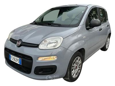 Usata Fiat Panda Lounge 69 CV (50 kW) 2018 Grigio Utilitaria