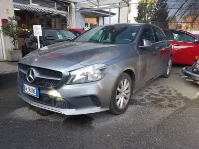 Usata Mercedes A160 Premium 90 CV (66 kW) 2017 Grigio Berlina