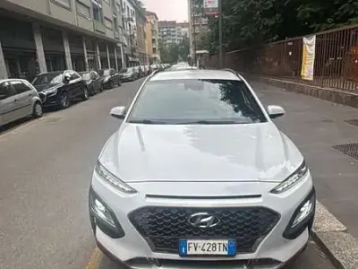 Usata Hyundai Kona Xpossible 120 CV (88 kW) 2019 Bianco SUV