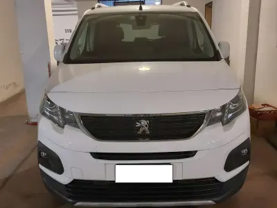 Gebraucht Peugeot Rifter Active 131 PS (96 kW) 2019 Weiß Van / Kleinbus