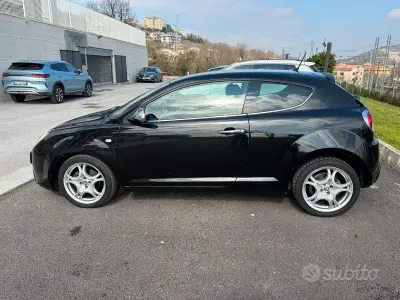 Usado Alfa Romeo MiTo 120 CV (88 kW) 2011 Negro Utilitario