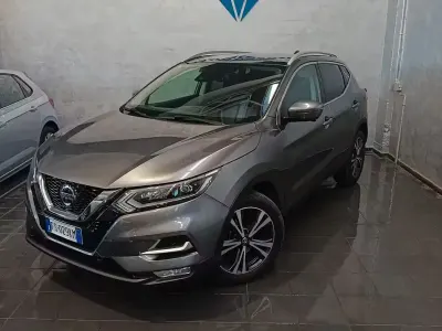 Usata Nissan Qashqai Tekna 116 CV (85 kW) 2018 Grigio SUV
