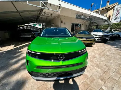 Usata Opel Mokka Elegance 110 CV (80 kW) 2023 Verde SUV