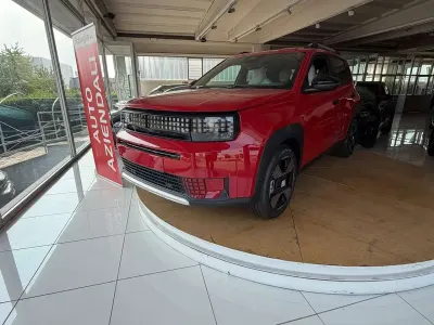 Nuova Fiat Grande Panda La Prima 101 CV (74 kW) 2026 Rosso Utilitaria