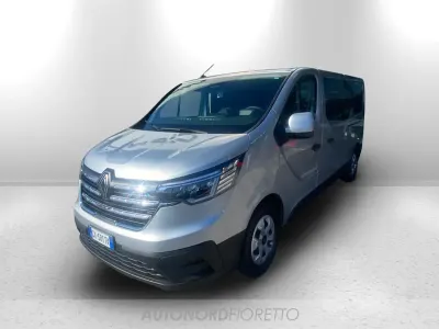 Usata Renault Trafic 150 CV (110 kW) 2024 Grigio Monovolume