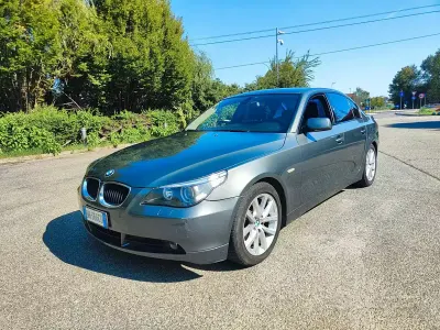 Usata BMW 530 235 CV (172 kW) 2007 Grigio Berlina
