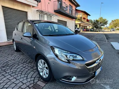 Usata Opel Corsa Cosmo 95 CV (69 kW) 2015 Grigio Utilitaria