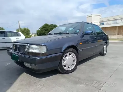 Usata Lancia Thema 201 CV (147 kW) 1992 Blu Berlina