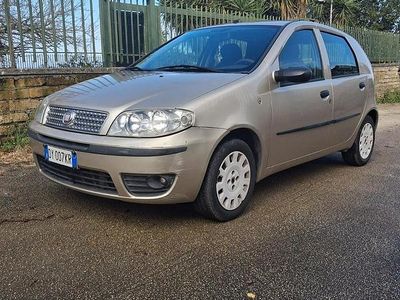 Usata Fiat Punto 85 CV (62 kW) 2009 Giallo Utilitaria
