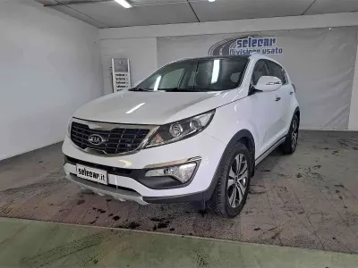 Usata Kia Sportage Plus 116 CV (85 kW) 2012 Bianc2y glacier white, metalli SUV