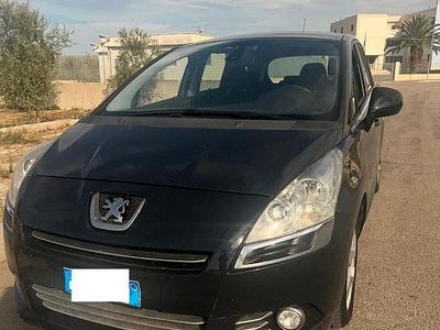 Usata Peugeot 5008 112 CV (82 kW) 2011 Nero Monovolume