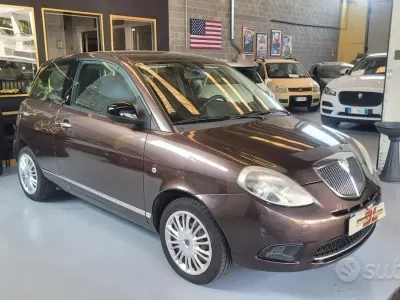 Usata Lancia Ypsilon 69 CV (50 kW) 2011 Marrone Utilitaria