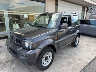 Usata Suzuki Jimny 86 CV (63 kW) 2011 Grigio SUV