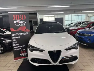 Usata Alfa Romeo Stelvio Sprint 209 CV (153 kW) 2023 Bianco SUV